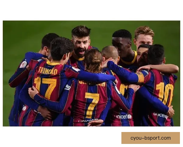 法兰克福因球迷违规燃放烟火遭欧足联处罚面临严厉制裁